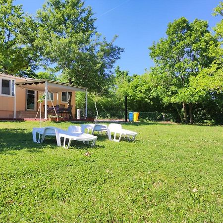 Villa Tiny House Dora Marčana Esterno foto