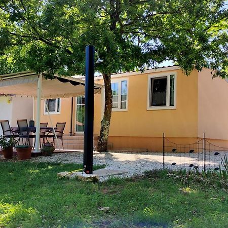 Villa Tiny House Dora Marčana Esterno foto