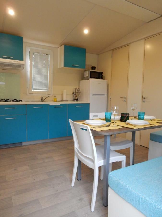 Villa Tiny House Dora Marčana Esterno foto